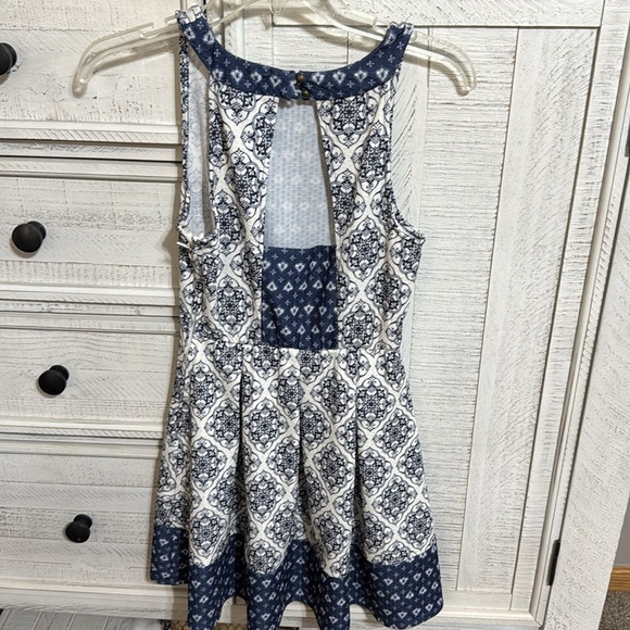 Rewind dress - Picture 2 of 2